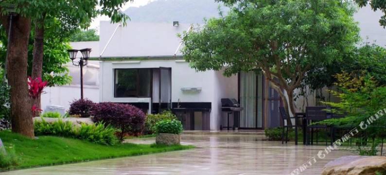 英德岚山湖逸闲居别墅图片
