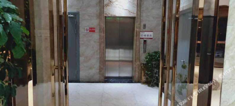 榕江卿卿酒店(村超足球场店)图片