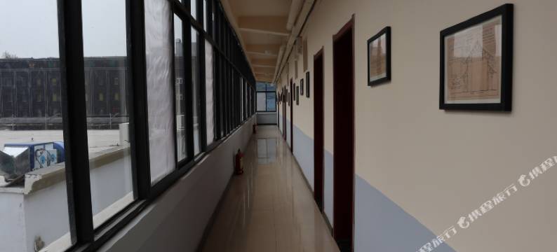 郑州简行客栈(火车站西广场第五附属医院店)图片