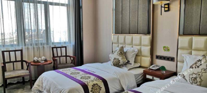 鲁甸鼎辉大酒店图片