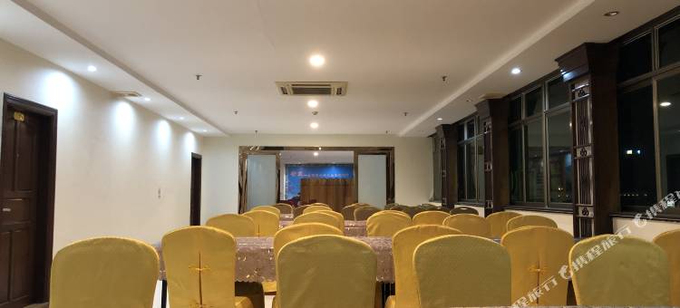 海涛酒店(肇庆七星岩牌坊风景区店)图片