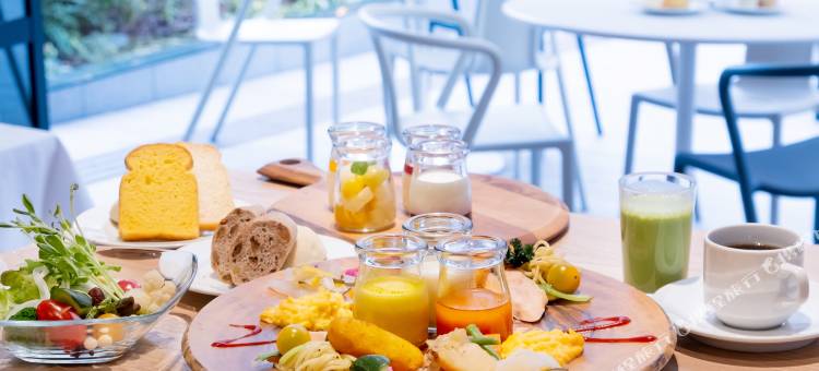 大阪心斋桥昆特萨酒店 Comic&Books(Quintessa Hotel Osaka Shinsaibashi Comic&Books)图片