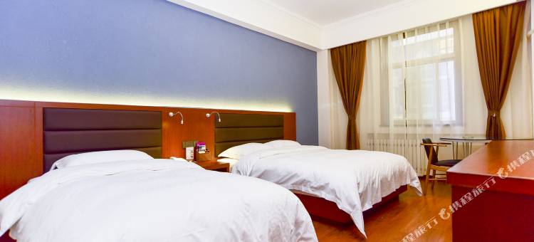 爱尊客酒店(青岛五四广场延安三路地铁站店)图片