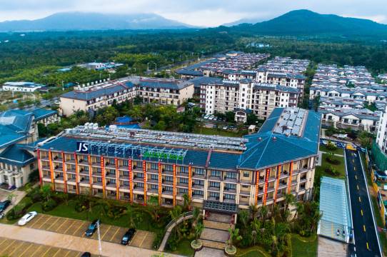 金石商务酒店(万宁石梅湾王府井免税港店)