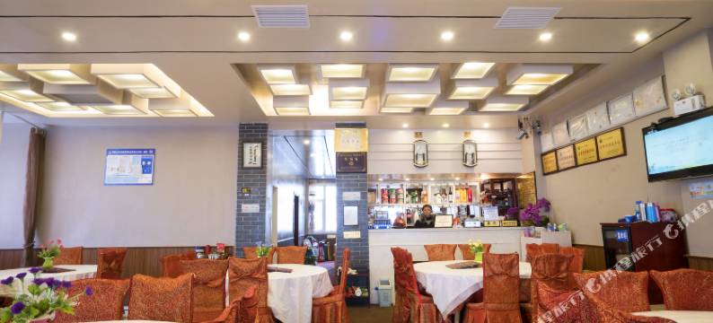 峨眉山巨峰楼大酒店(金顶雷洞坪店)图片