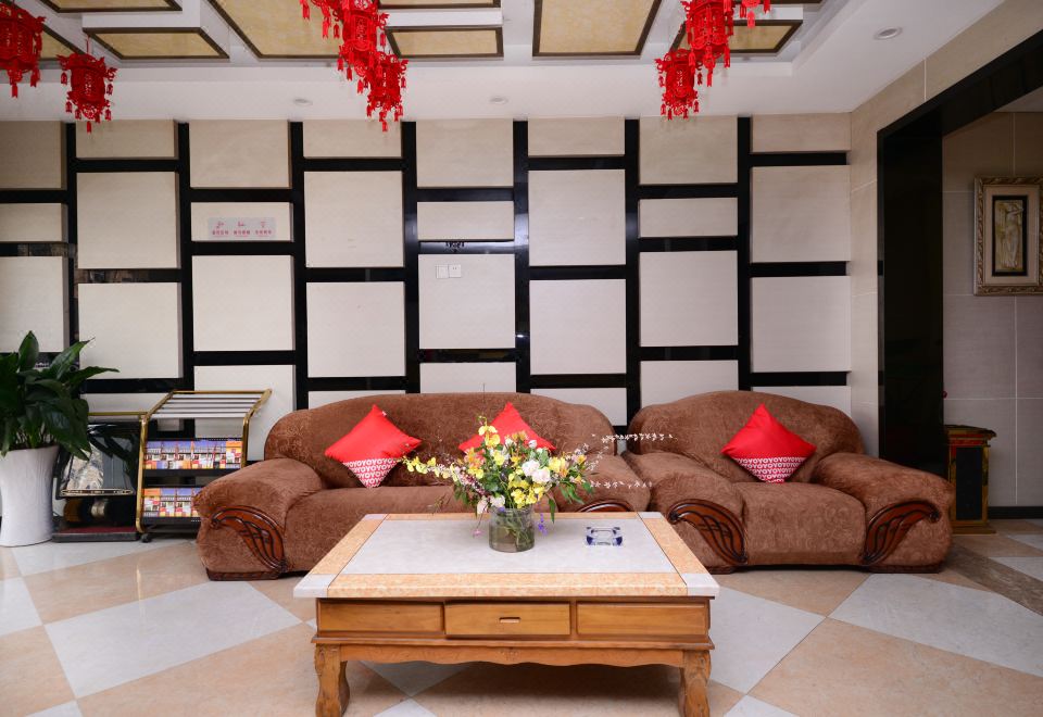 365 Express HotelHotel Overview