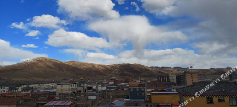 色达愿遂大酒店图片