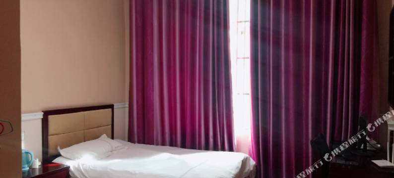 鹤峰街中阁宾馆图片