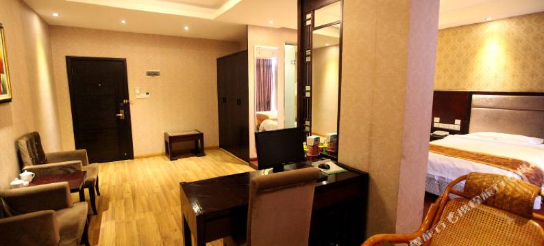 安义蔚蓝大酒店图片