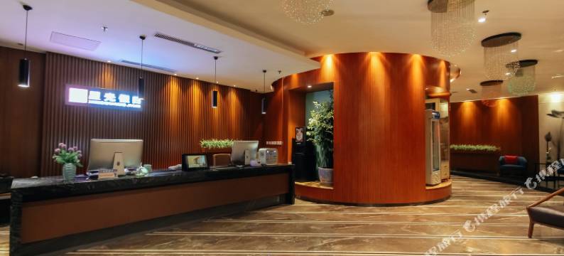 星光假日酒店(郑州二七广场东大街地铁站店)图片