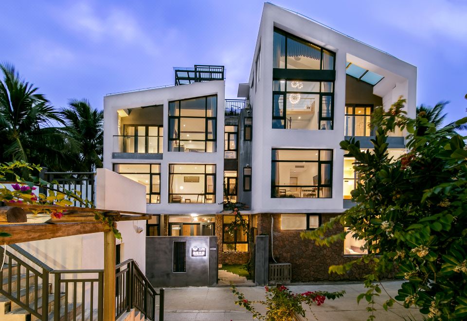 Haixia Hostel over view