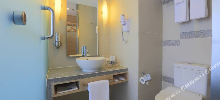 三宝垄新邦利马智选假日酒店(Holiday Inn Express SEMARANG SIMPANG LIMA by IHG)图片