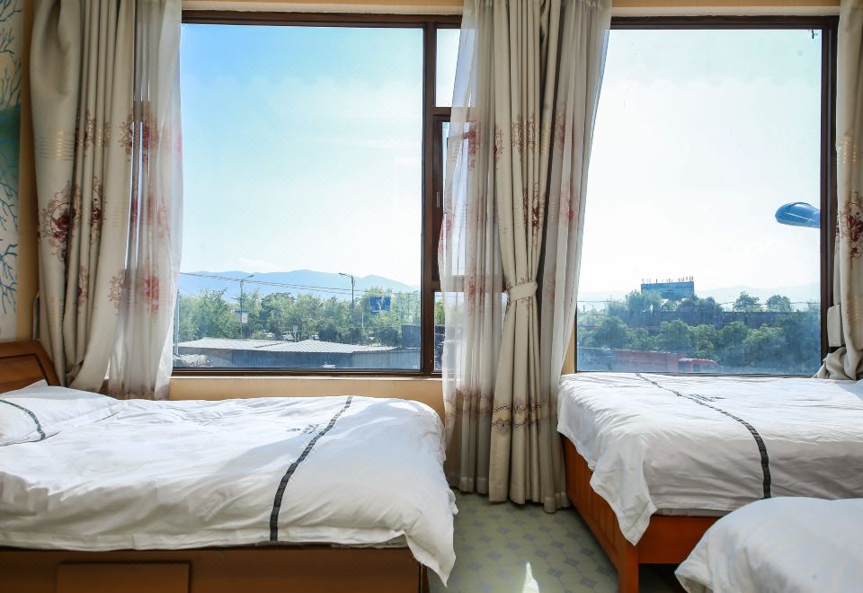  Hotel Overview