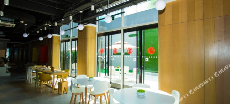 格兰电影公寓(青岛流亭综合商务区店)图片