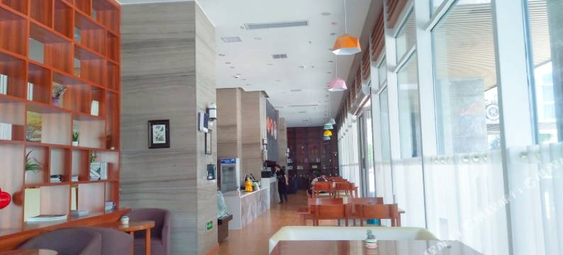 悦居公寓(武汉客厅极地海洋公园店)图片