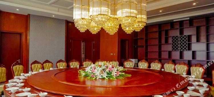 嵩县盛世白云大酒店图片