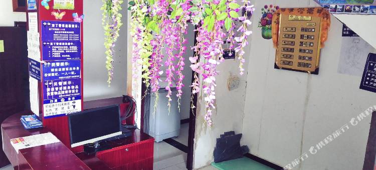 稻城达瓦民居图片