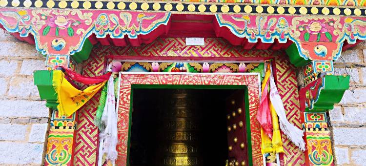 稻城雪域幸福客栈图片