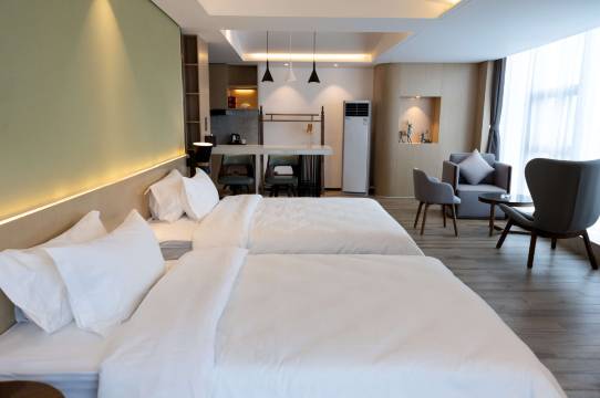 璞丽万铭酒店(郑州省人民医院地铁站店)