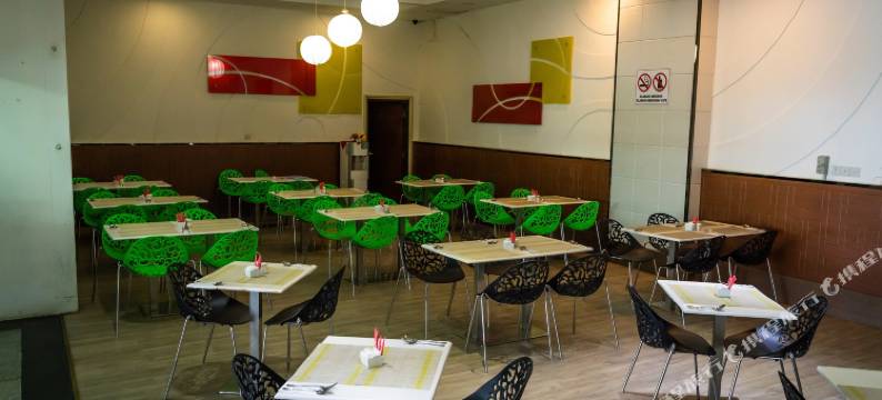 诗里阿曼酒店(Seri Simanggang Hotel)图片