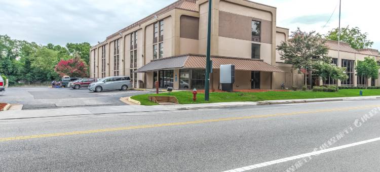 威廉斯堡温德姆呗盟酒店(Baymont by Wyndham Williamsburg)图片