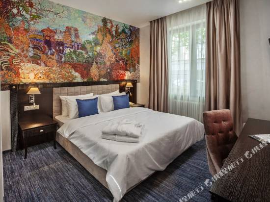 俄國季節精品酒店