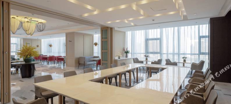 郑州高铁东站RELAX瑞莱熙酒店图片