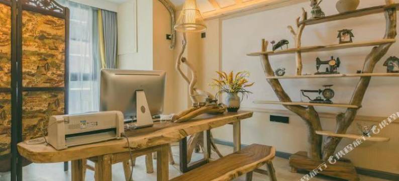 嘉美空间影院酒店(武汉欢乐谷店)图片