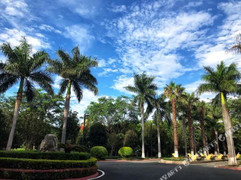 盐边红格温泉假日酒店