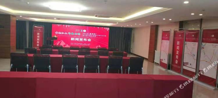 春城悦术酒店(维多利万悦城店)图片