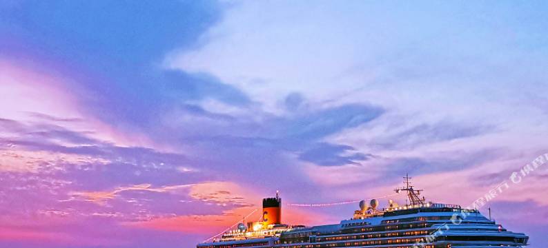 瑞蓝铂悦精筑公寓(青岛火车站店)图片