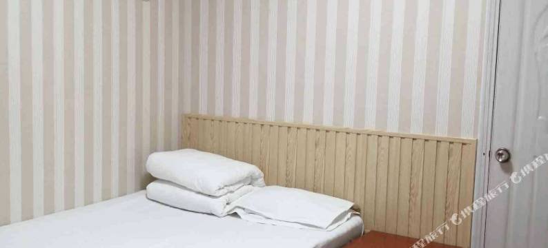 一家人旅店(大连新华店)图片