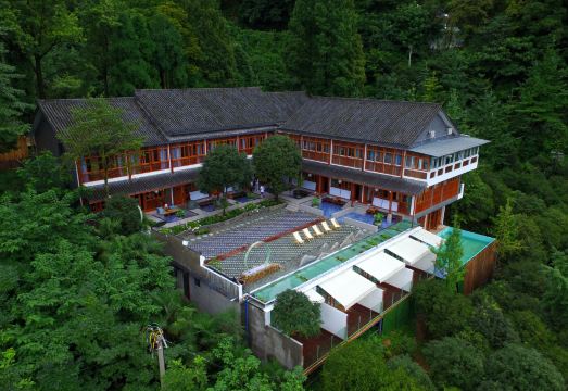 青城山云隐·青城酒店外景图
