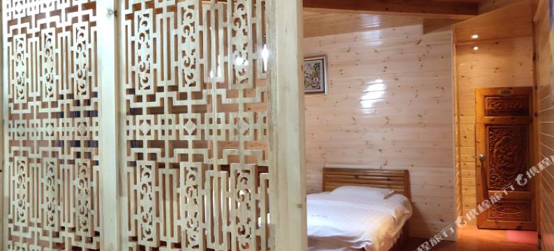 泸沽湖花楼酒店图片