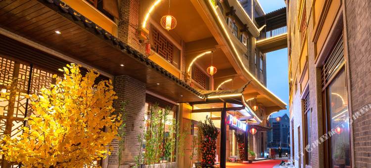 铂顿国际公寓(柳州窑埠古镇东堤码头店)图片