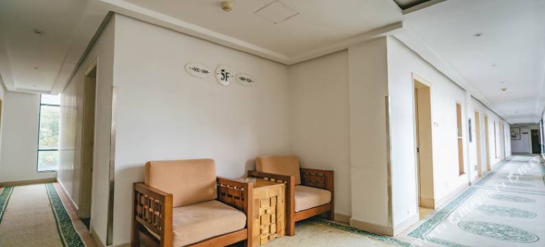 三亚鸿芳雅居酒店图片