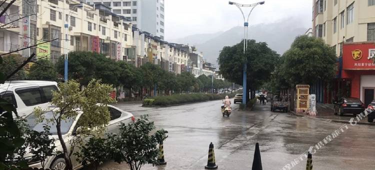 富宁本位酒店图片