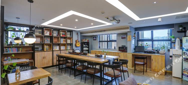 雲间小筑酒店(重庆北站龙头寺公园地铁站店)图片