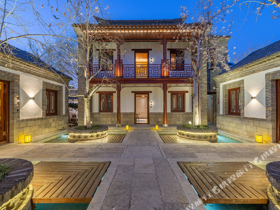 泉水人家民宿(济南大明湖店)