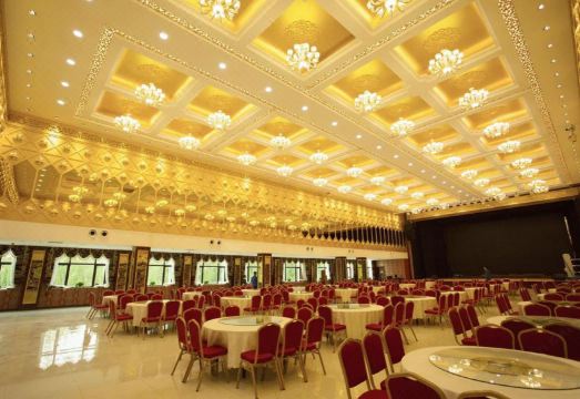 Right banner lingshui hot spring hotel Hotel Overview