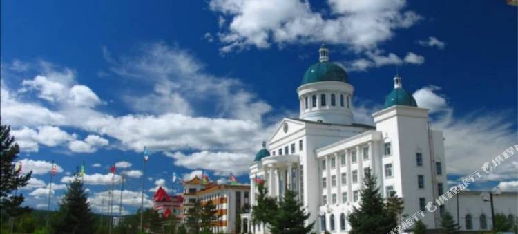 莫尔道嘎龙岩山庄图片