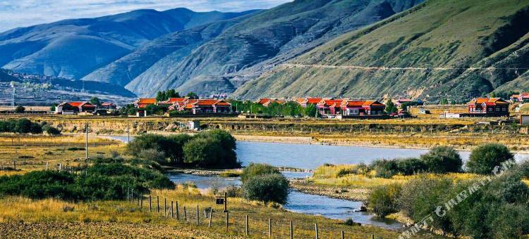 炉霍博达拉主题酒店图片