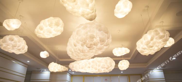 乐东中庭酒店(黄流车站店)图片