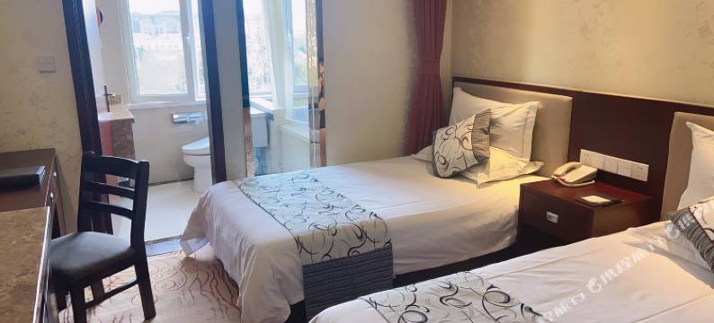 烟台凤凰山宾馆(桐林路凤凰山公园店)图片