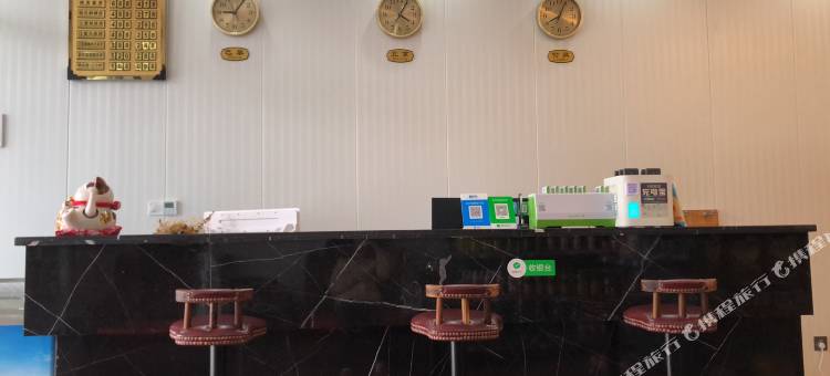长沙银瑞酒店(洋湖湿地地铁站店)图片