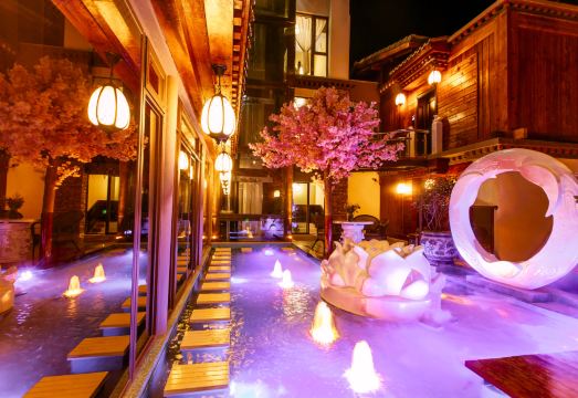 林芝羿隐居度假养心酒店外景图