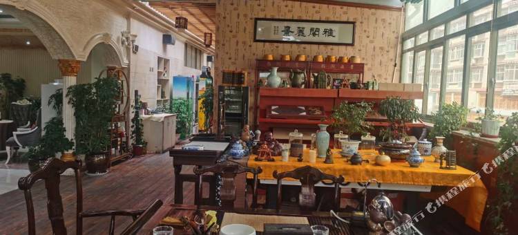 拉萨雅阁丽景酒店(罗布林卡店)图片