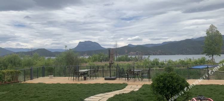 泸沽湖呀啦嗦庄园图片