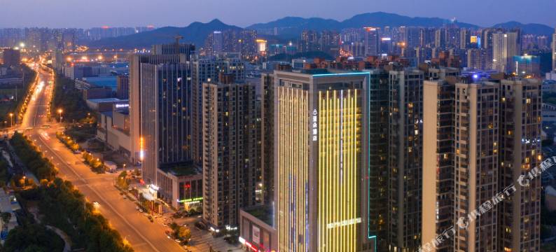 长沙麓谷高新区东方红中路亚朵酒店图片