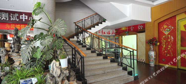 昆明鸿策酒店(世博园白龙寺地铁站店)图片